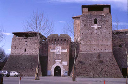La guida a castel Sismondo, castello di Sigismondo Malatesta.Picture
