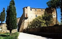 La guida al castello di Santarcangelo di Romagna.Tutte le guide gratis ai castelli dei Malatesta.Image